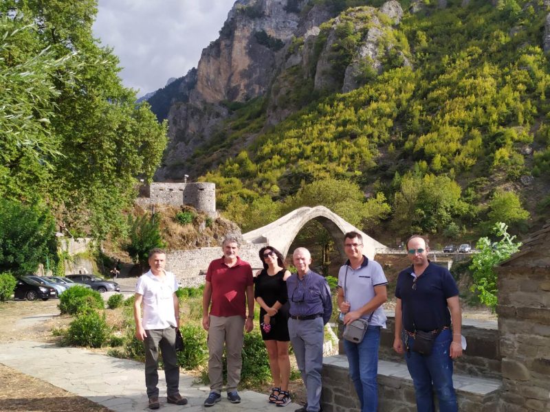 6-Konitsa-stone-arched-bridge-and-Aoos-gorge-and-river-10 (Custom)
